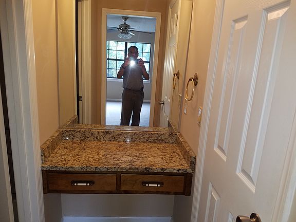 5th image of 1333 Village Green Dr