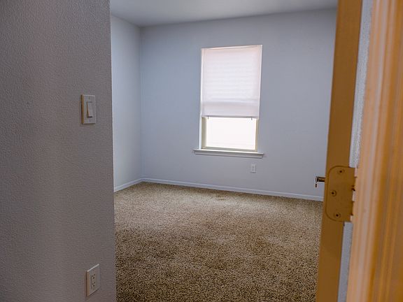 5th image of 109 Alamito Creek Ave
