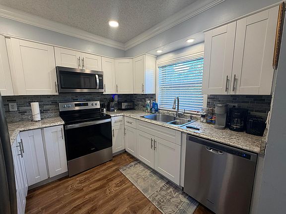 3rd image of 4351 NW 32nd Court