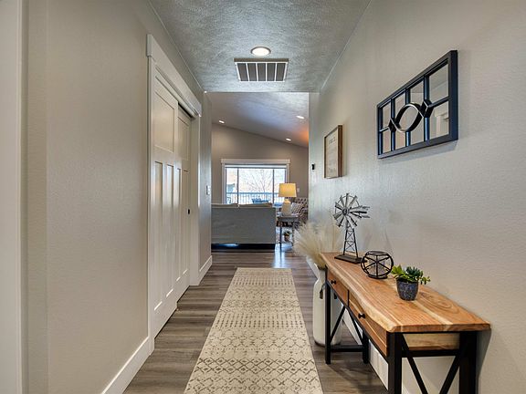 4th image of 14019 E 10th Ln