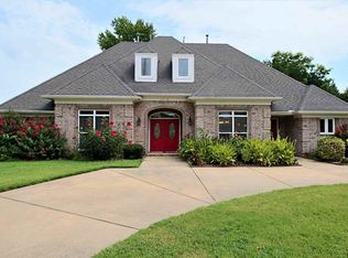8720 Poplar Pike, Germantown, TN 38138
