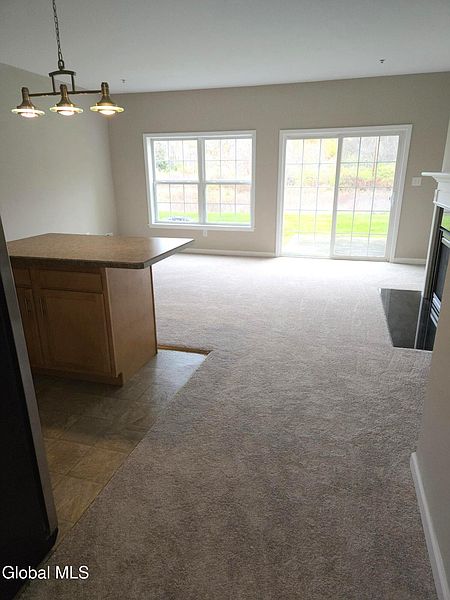 3rd image of 305 Worthington Terrace