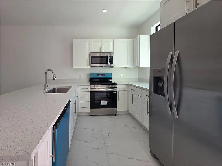 4812 30th St SW — Photo 3