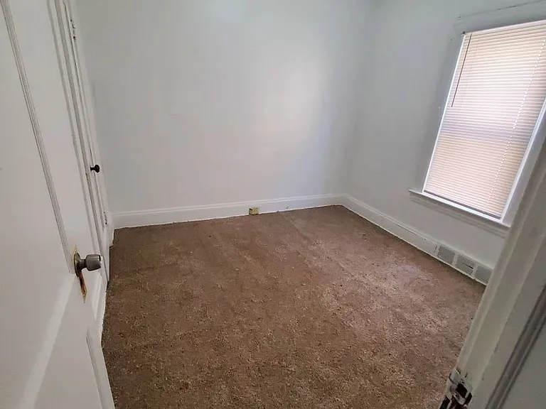 2760 E 122nd St Cleveland 44120 — Photo 19