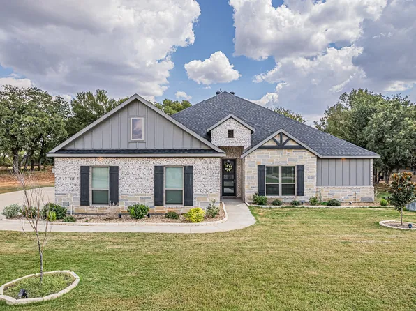 113 Oaks Springs Ln, Weatherford, TX 76087
