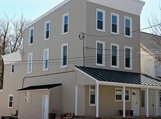 7 S Main St FLOOR 2, Stewartstown, PA 17363