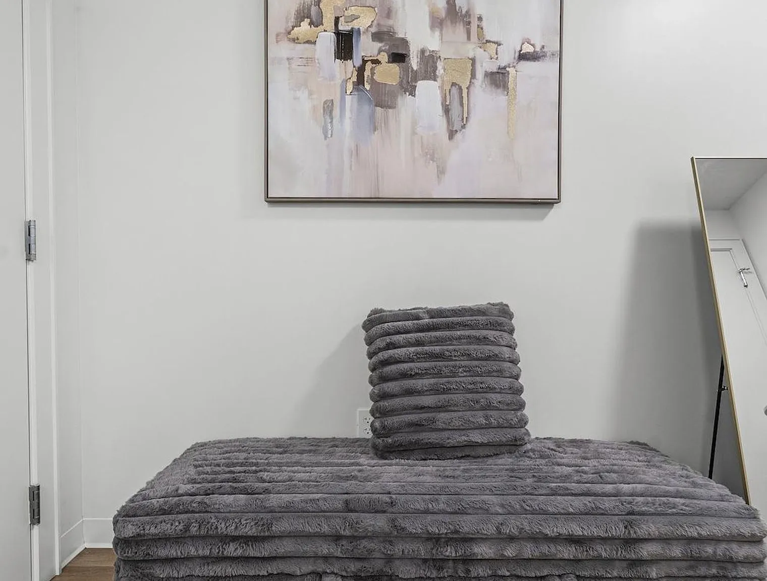 Studio, 1.0 bath, 592 sqft, $3,439 — Photo 3
