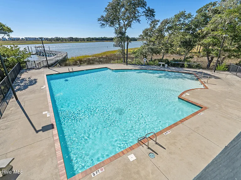 2272 Dolphin Shores Dr SW #402 — Photo 63