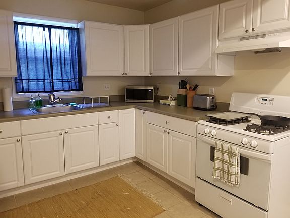 2nd image of 3027 N Pierce St #A