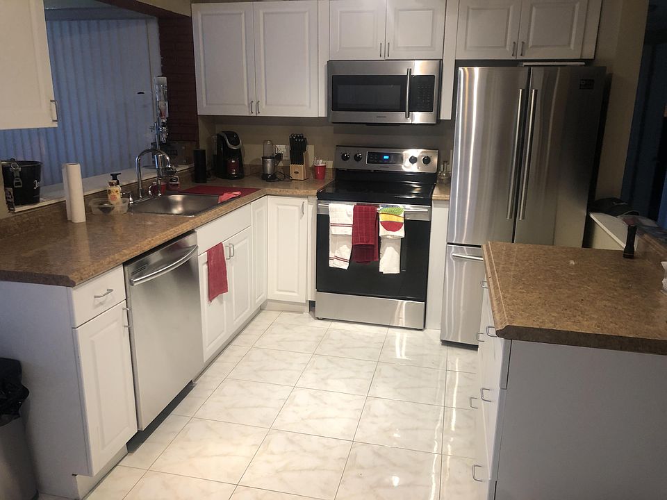 1st image of 5821 S Farragut Dr