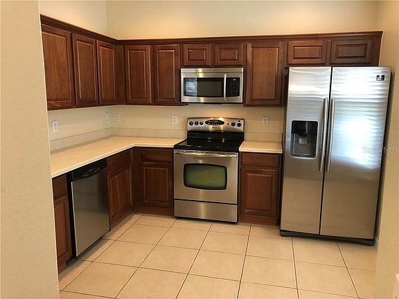 3rd image of 3121 San Jacinto Cir