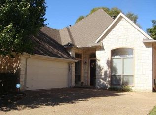 1223 Waterside Cir, Dallas, TX 75218