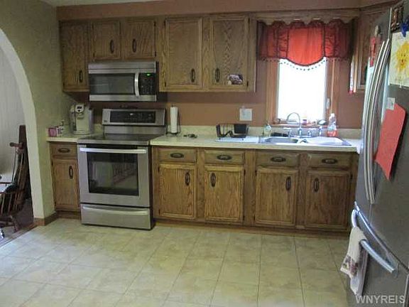 2nd image of 306 Forest Dr