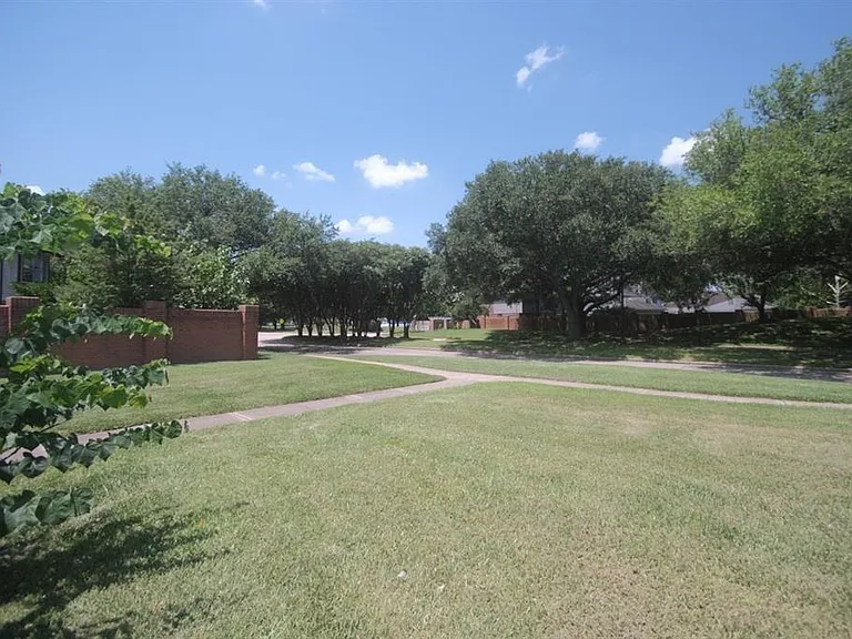6303 Carissa Ct — Photo 29