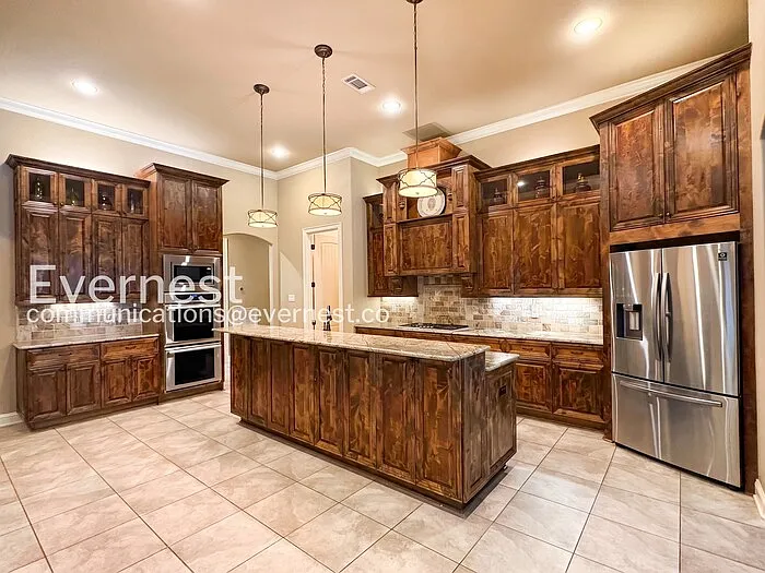 4 bed, 5.0 bath, 3650 sqft, $3,645 — Photo 2