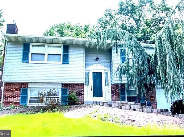 42 Indian Valley Ln, Telford, PA 18969