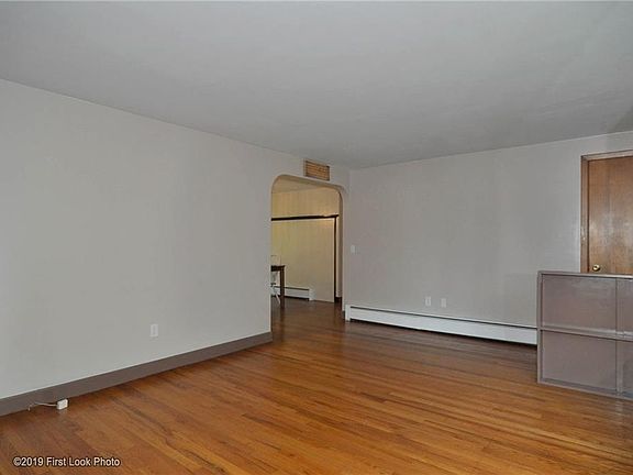 4th image of 189 Norwood Ave