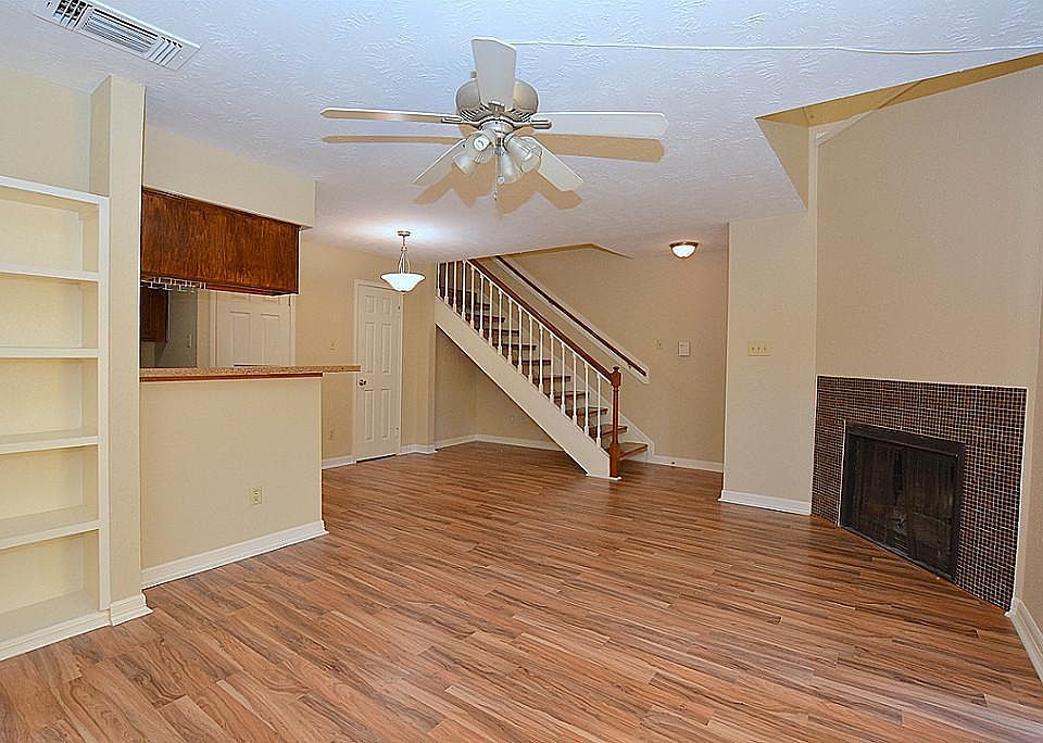 1st image of 11201 Lynbrook Dr APT 3415