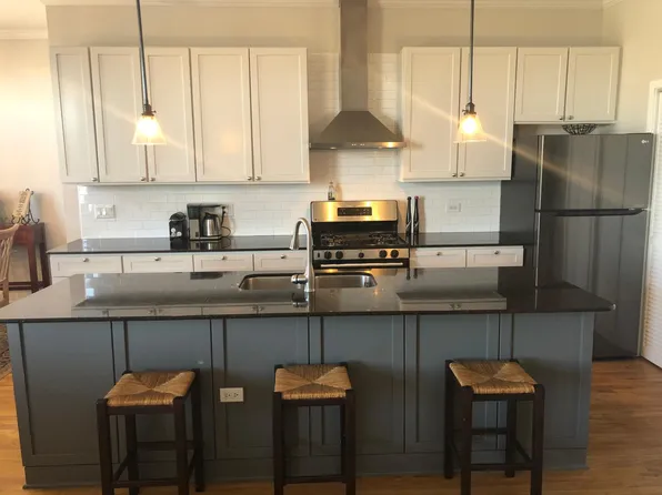 2342 W Bloomingdale Ave APT 302, Chicago, IL 60647