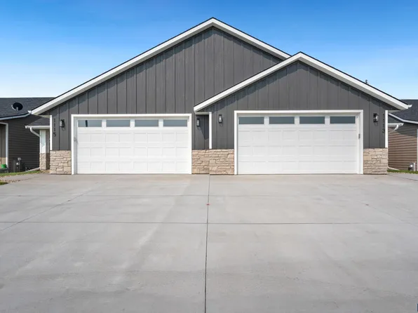 1113 S Foss Ave, Sioux Falls, SD 57110