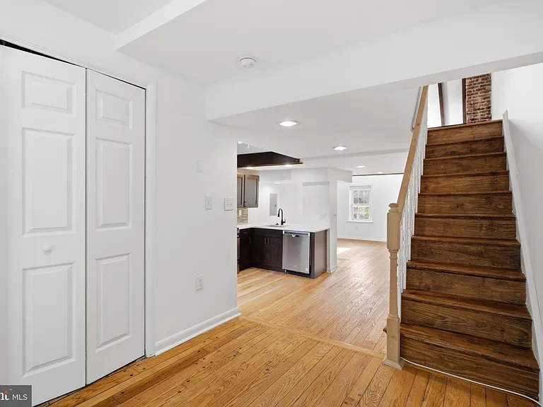 747-00 S 2nd St #Penthouse 3F — Photo 3