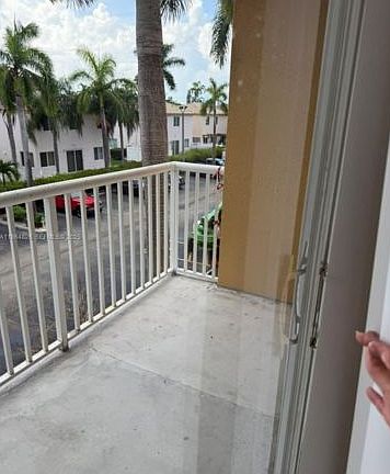 4th image of 307-1450 SE 3rd Ave #307