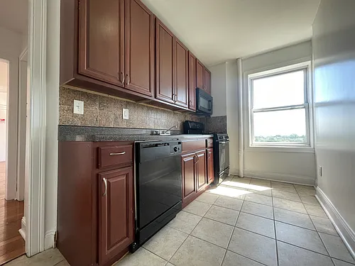 500 Garfield Ave #32E Photo 1 500 Garfield Ave #32E Photo 1