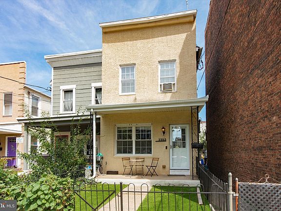 2nd image of 2353 E Dauphin St