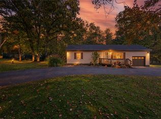 102 Mountain View Dr, Jim Thorpe, PA 18229