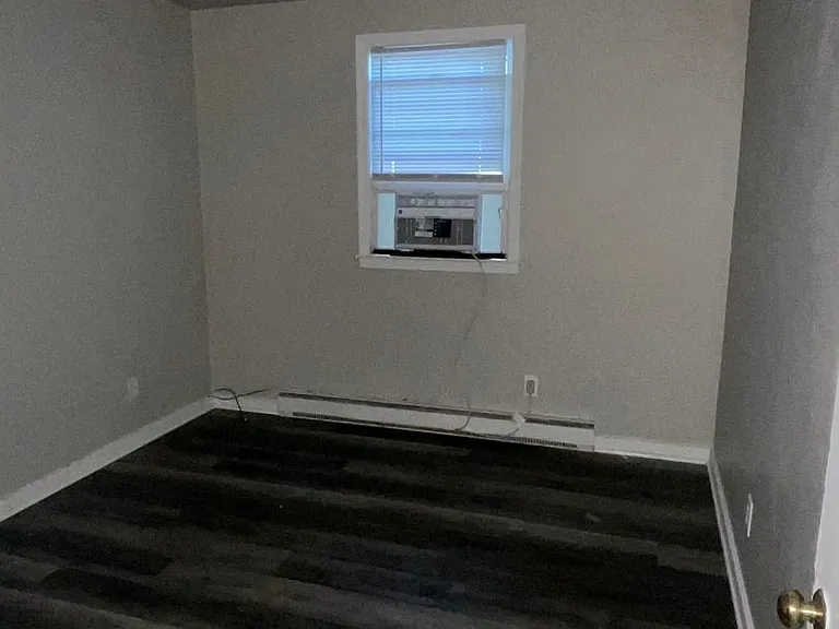 7919 Redmon Rd — Photo 9