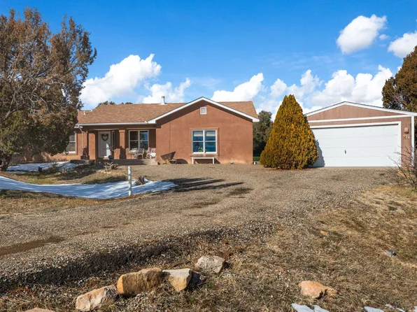 27 Sycamore Dr, Cedar Crest, NM 87008