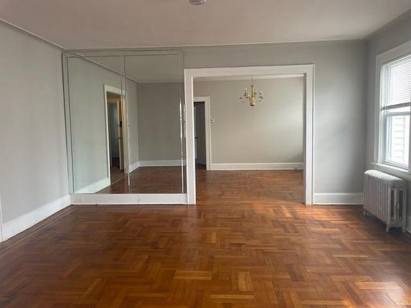 5th image of 220 Columbia Ave #1