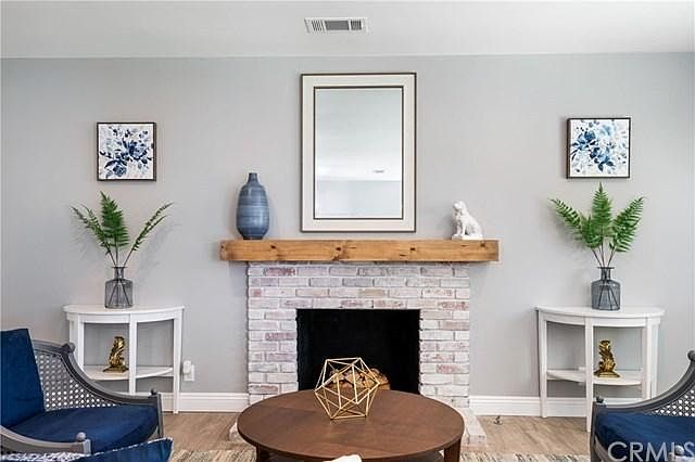 1st image of 882 E Leadora Ave