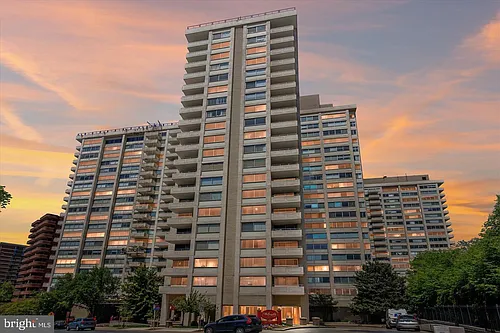 5500 Friendship Blvd Photo 1