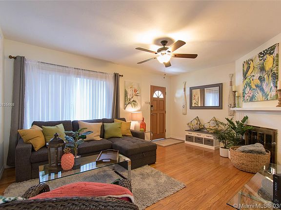 2nd image of 1629 NE 4th Pl #1629