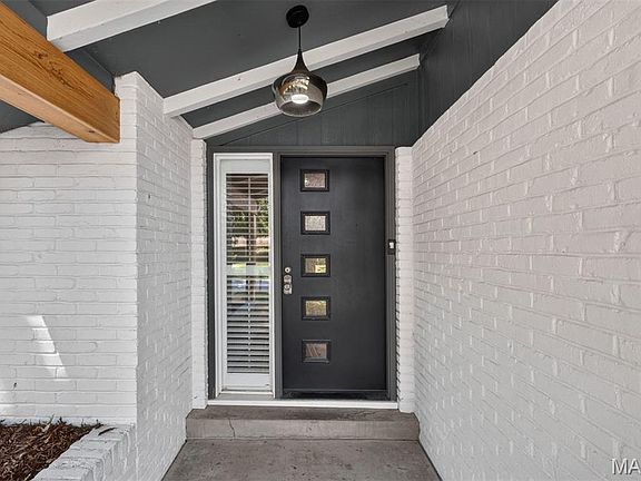 3rd image of 8 Haven View Dr