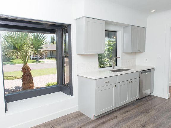 5th image of 4326 E Calle Feliz