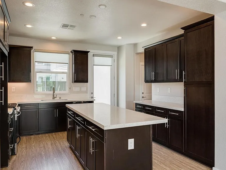 4821 Holden Dr — Photo 19
