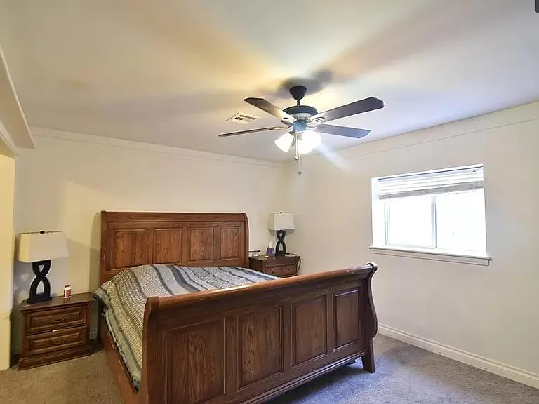 120 Clayton St — Photo 3