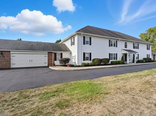 120 Talsman Dr #4, Canfield, OH