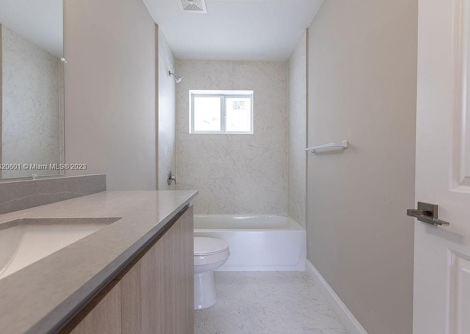 1st image of 507 NW 8th Ave #3