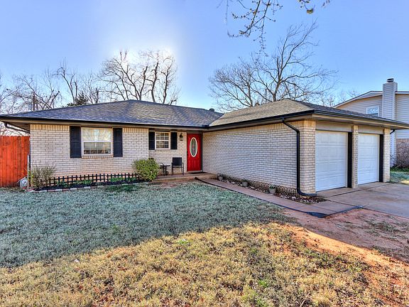 3rd image of 422 E Meadow Court Ln