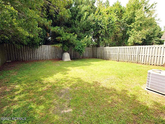 4th image of 1105 Loman Ln