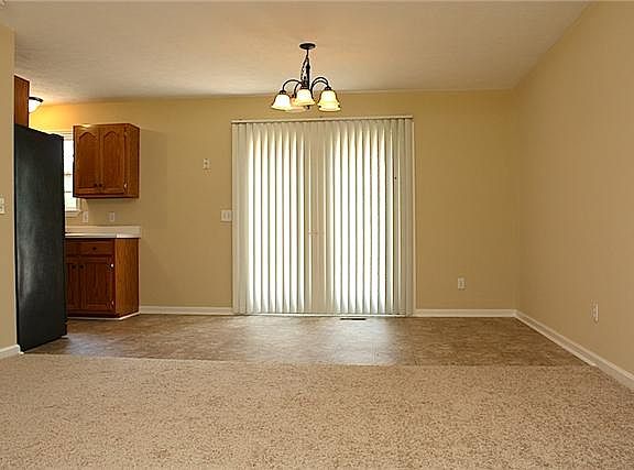 4th image of 2657 Old Clarksville Pike
