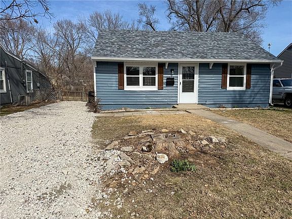 2nd image of 2909 Highland Dr