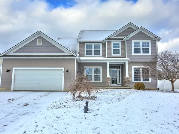 8512 Long Leaf Trl, Liverpool, NY 13090