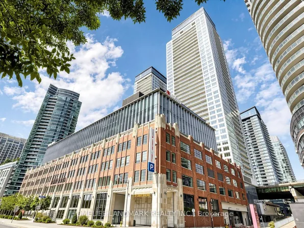17 Bathurst St #806, Toronto, ON M5V 2N9