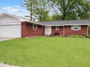 543 Ashby Dr, Charleston, IL