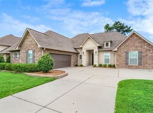 112 Laurel Oaks Rd, Madisonville, LA 70447