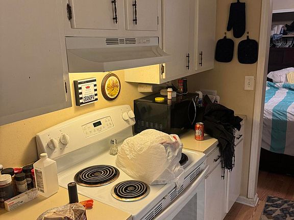 4th image of 3508 Lodge Ln APT 322